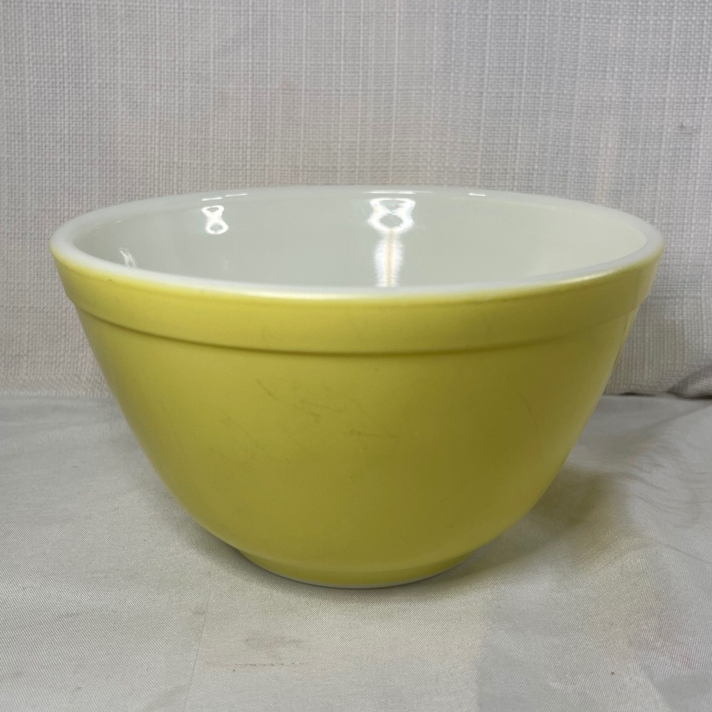 Vintage Pyrex 401 Yellow Mixing Bowl 1.5 Pint Primary Color Milk Glass Ovenware